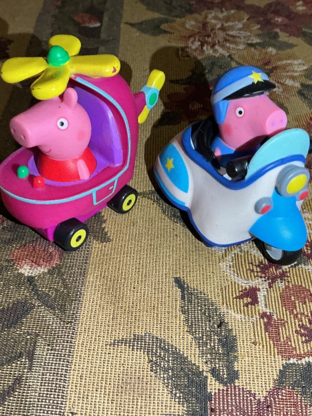 Peppa Pig Jazwares 2 Car Racers Police Train toy Figures george pig